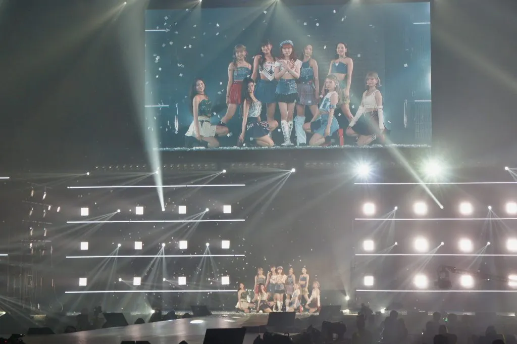 NiziUのメンバー、Rakuten GirlsAwardガルアワ2023 S/S ファッション&音楽&トレンドの日本東京イベントレポート